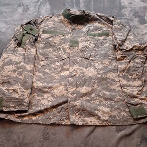 Army Combat Uniform Coat Size Large‎ Regular NSN 8415-01-519-8599 Camouflage
